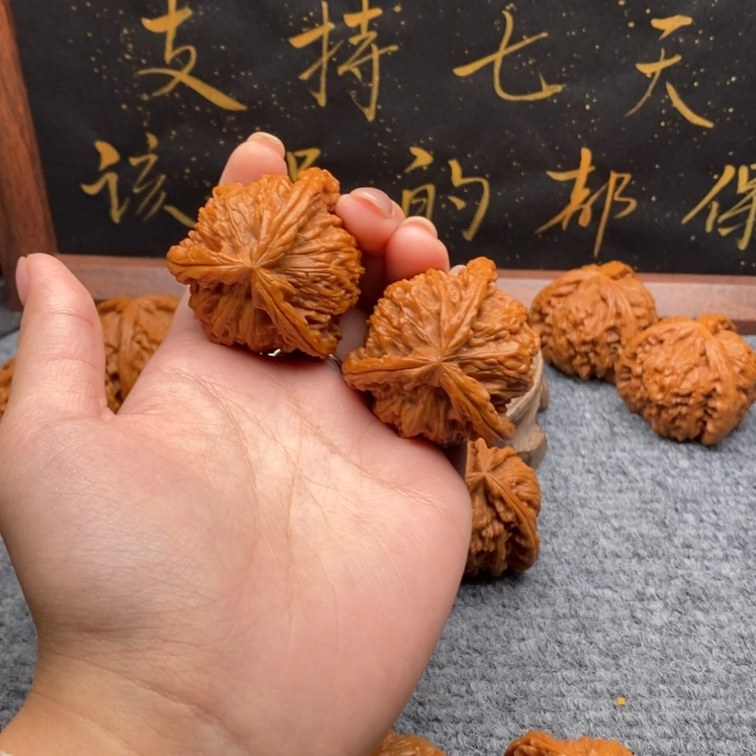 【闪购商品】吊坠文玩核桃猪***条