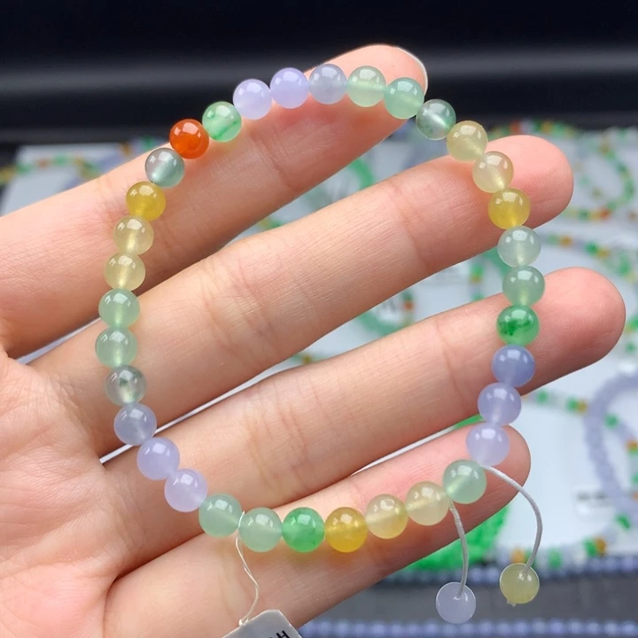 翡翠手镯未镶嵌翡翠