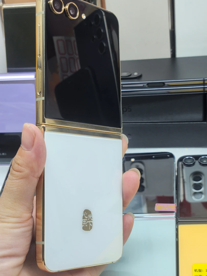 95新 Samsung/三星 三星W24Flip5G掌心折叠屏旗舰资源机国行手机
