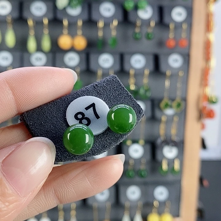 和田玉耳饰18K金镶嵌