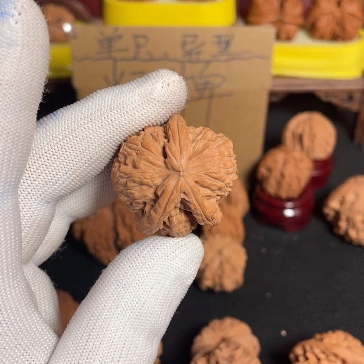 文玩核桃把件大*哥核桃