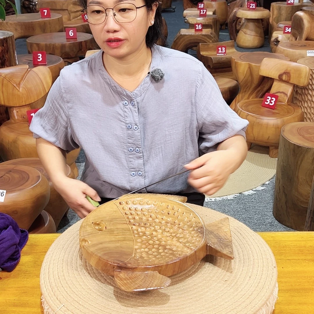 2 号香樟木尺寸：32-29-5cm