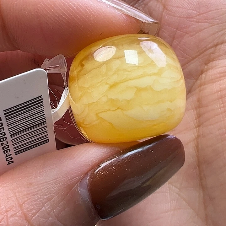 蜜蜡未镶嵌珠宝奇石