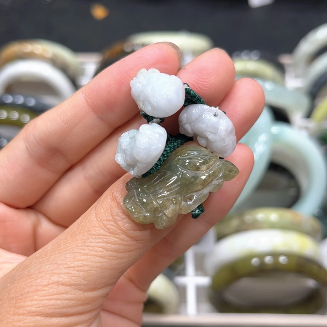 翡翠戒指未镶嵌一起4个