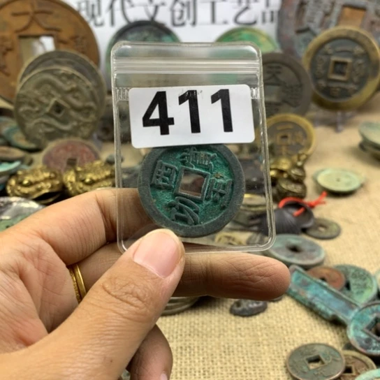 铜云**哥现代文创工艺品