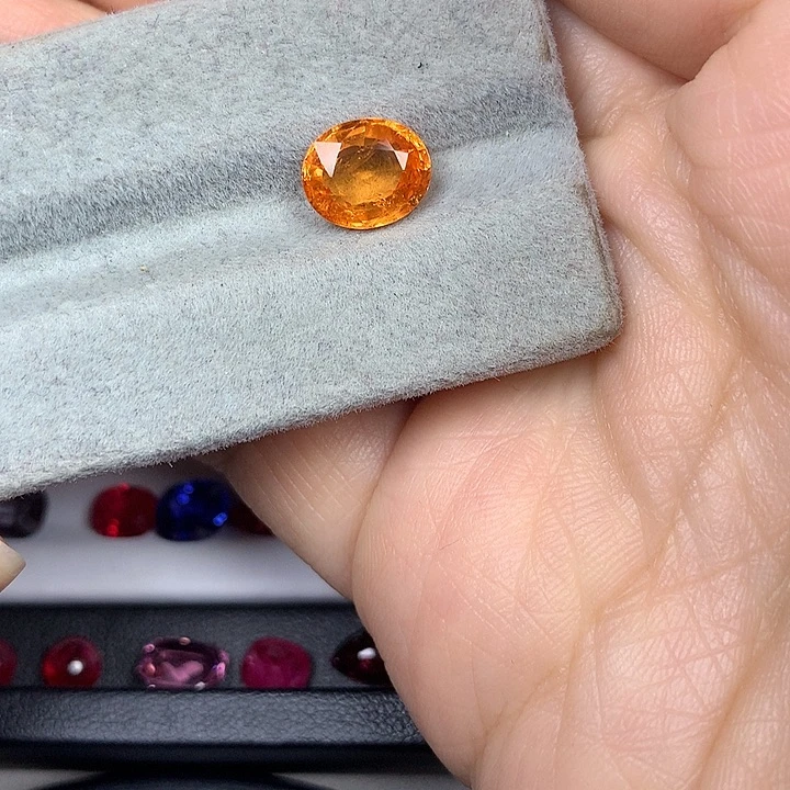 石榴石裸石未镶嵌2.85ct芬达石