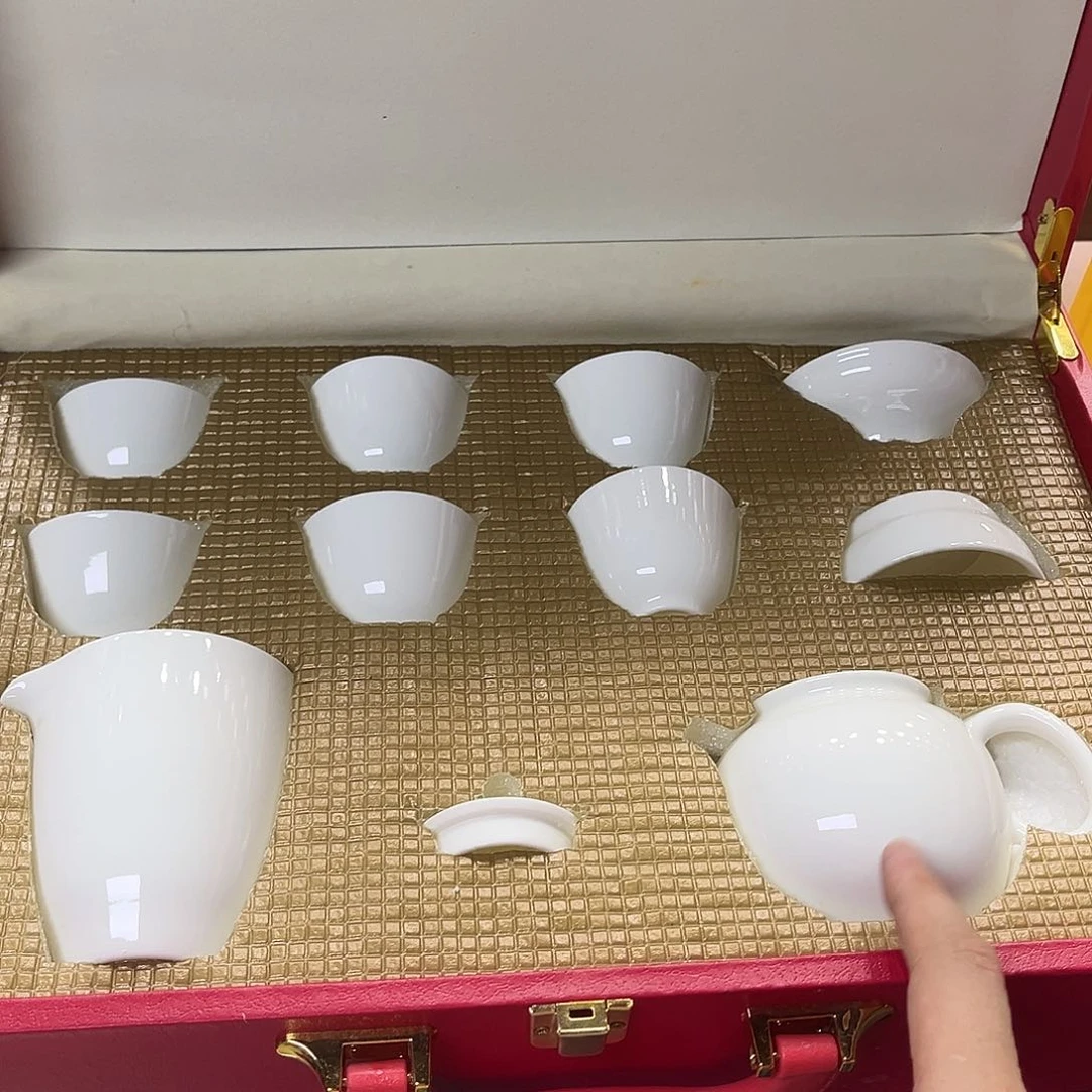 孤品茶具套装等。