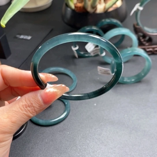 翡翠手镯未镶嵌罖*€59尺寸
