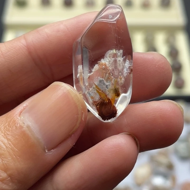 纯天然粉色幽灵碧玺（处理）