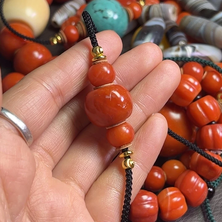 颈饰琉璃幸*的琉璃…………