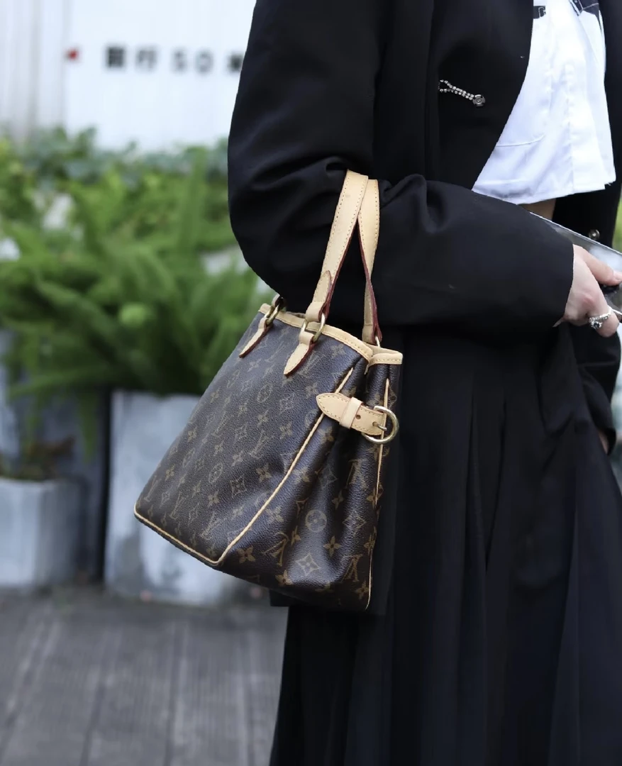 修复品LouisVuitton/路易威登 竖板南瓜包 中号换新植鞣革