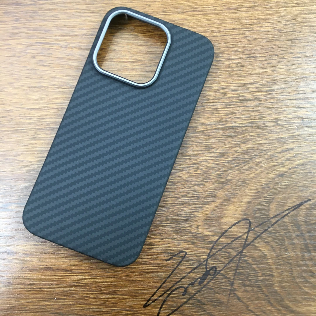 准新品  【瑕疵】14pro黑灰上下全包磁吸芳纤维凯夫拉壳