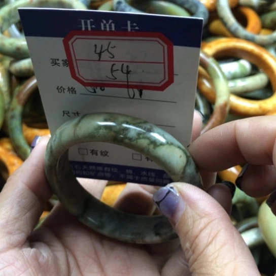 未镶嵌蛇纹石玉手镯