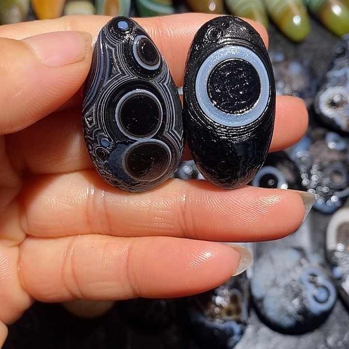 蒙***E玛瑙/玉髓合金颈饰