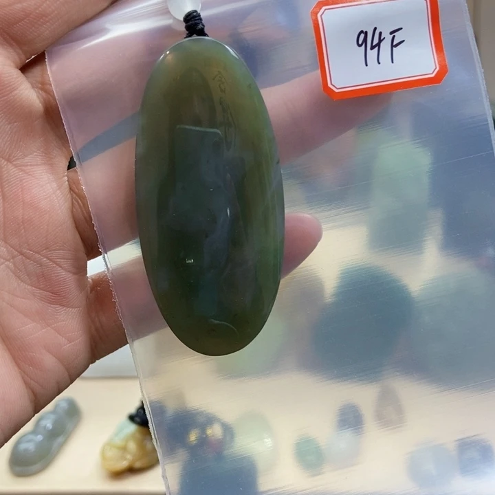 未镶嵌和田玉挂件