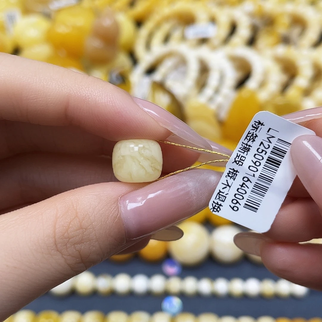 蜜蜡未镶嵌裸石老型11.2✖️9.8mm