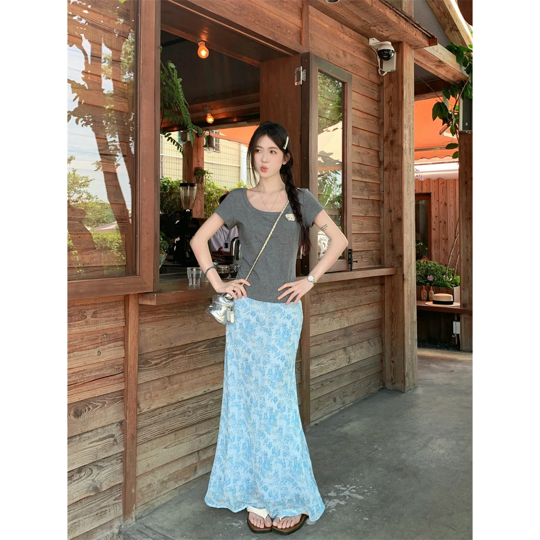 韩系正肩u领甜美显瘦短袖T恤夏季慵懒风温柔碎花鱼尾半裙套装女