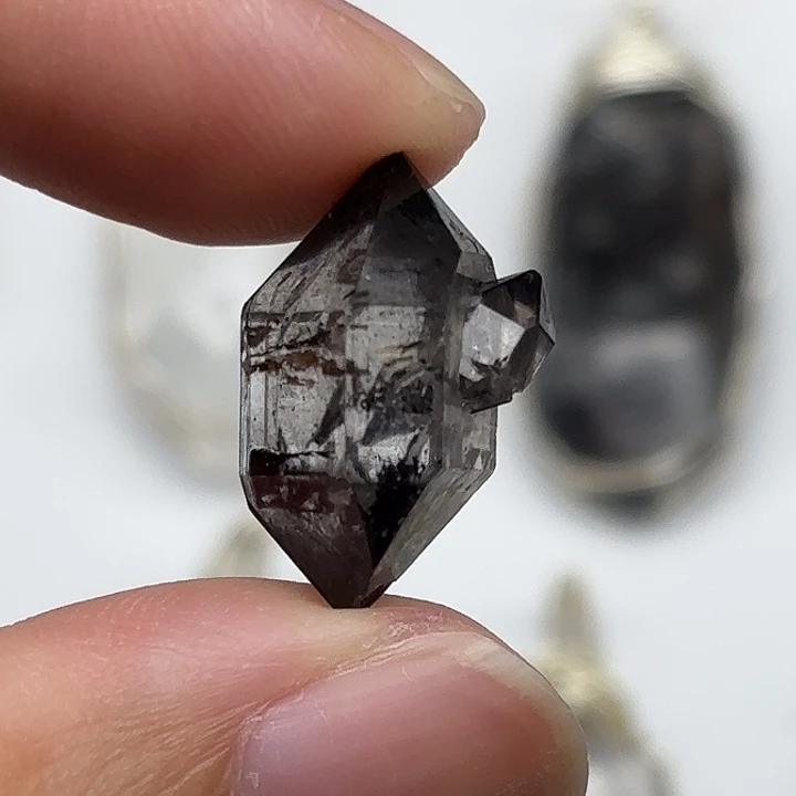 未镶嵌颈饰水晶共生闪灵钻20mm