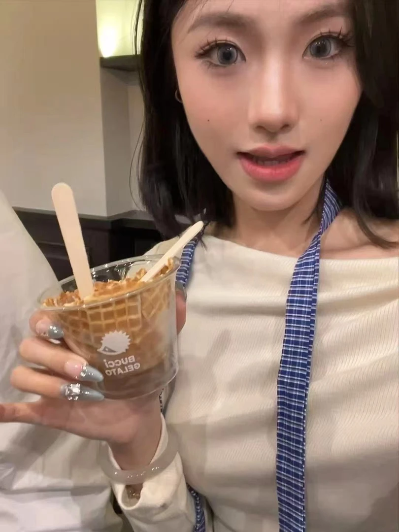 TOLEX新款时尚百搭饰品 10384 新款中钻胸针 杨