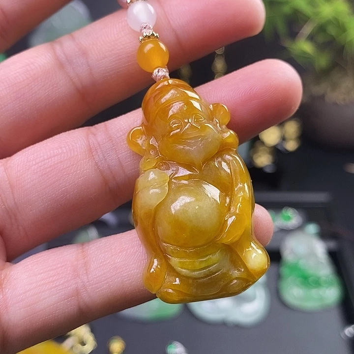 翡翠未镶嵌吊坠(赠链)