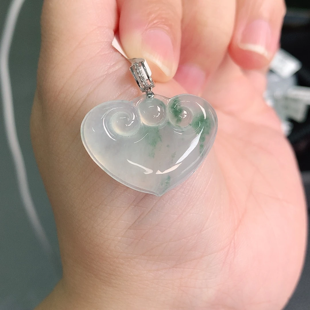 颈饰18K金镶嵌翡翠冰胶飘绿如意头20-27-5