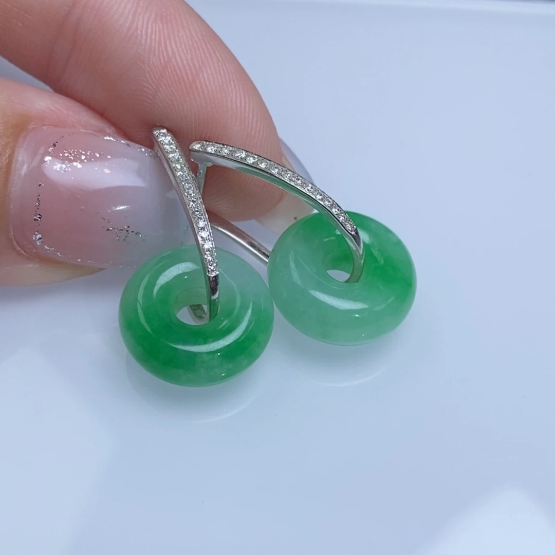 翡翠18K金镶嵌耳饰甜甜圈