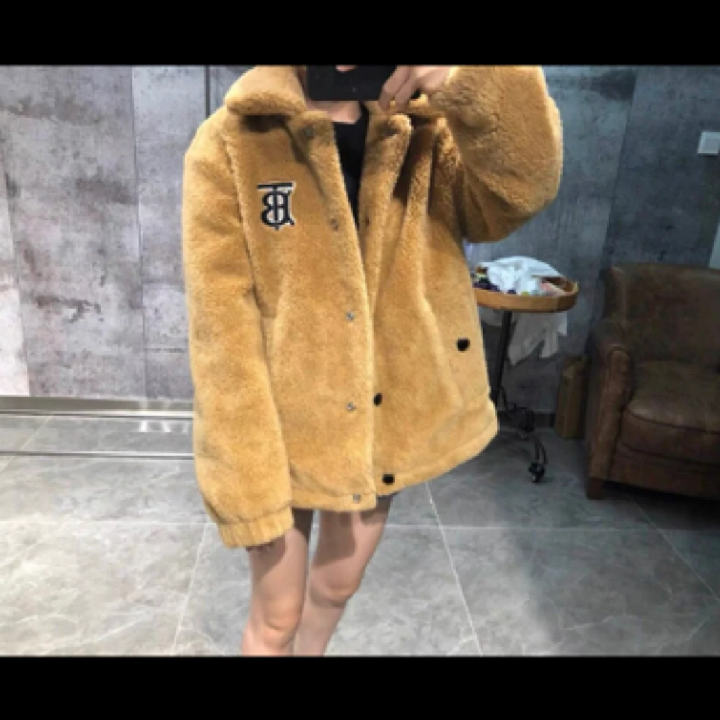 99新 BURBERRY/博柏利 羊羔毛外套棉服/UK2码/A04256