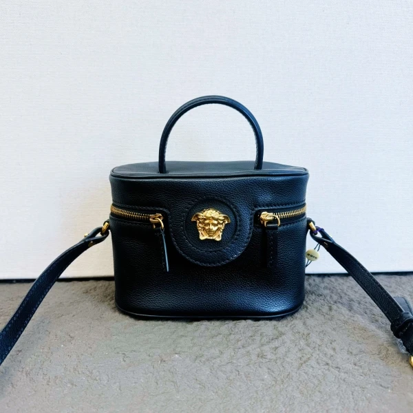 范思哲/包包/95新/市场价15000/250925zb0010