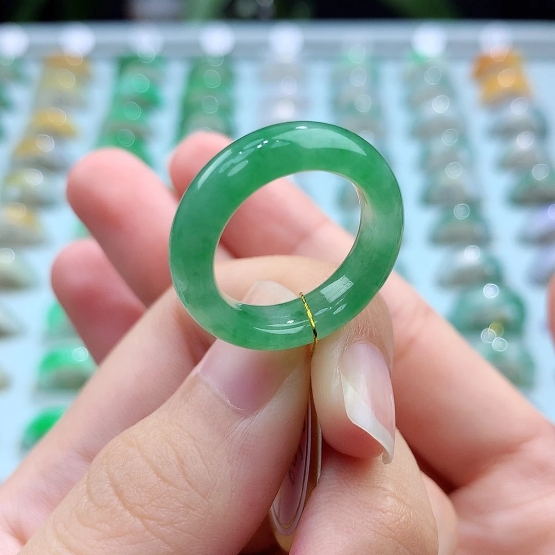 翡翠戒指未镶嵌12圈