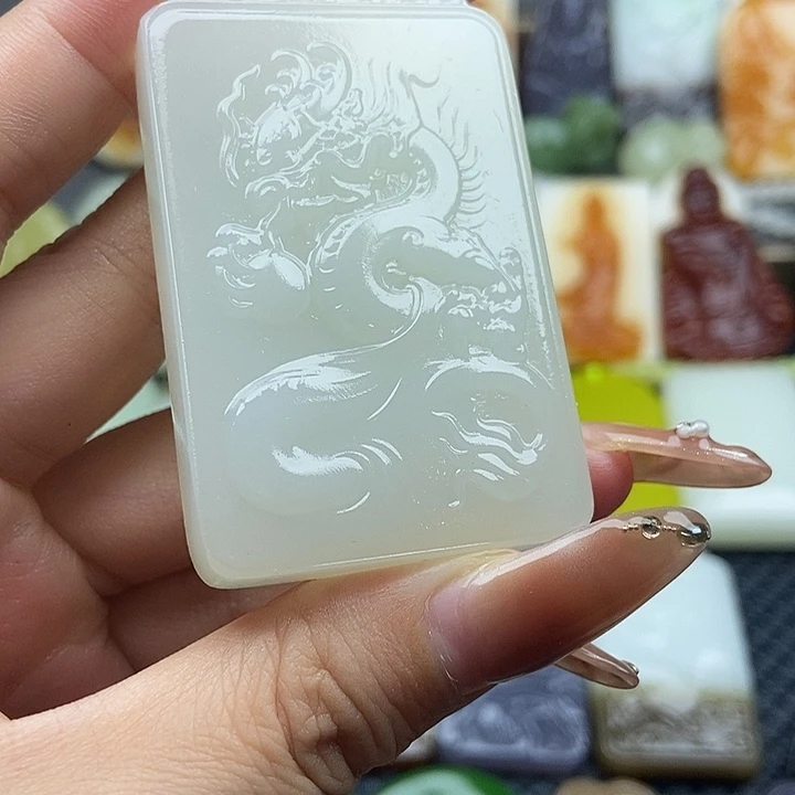 颈饰未镶嵌和田玉