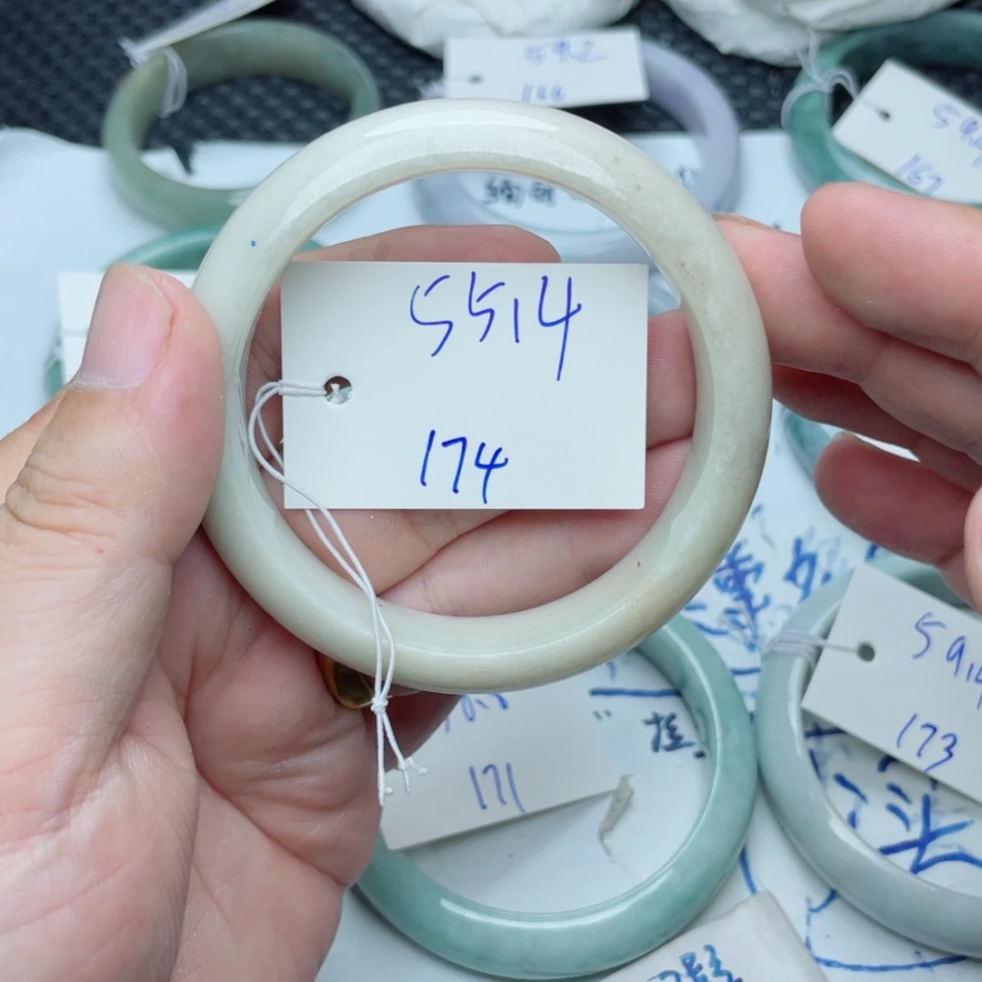 未镶嵌手镯翡翠翡翠手镯174