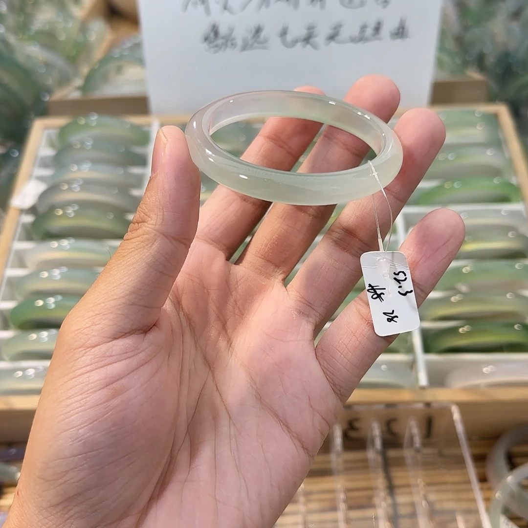 玛瑙/玉髓未镶嵌手镯圈口52.3