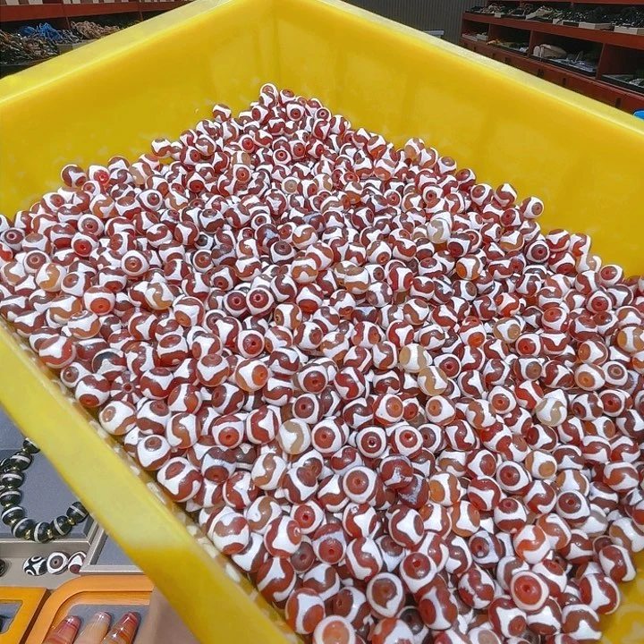 未镶嵌玛瑙/玉髓珠宝奇石30个