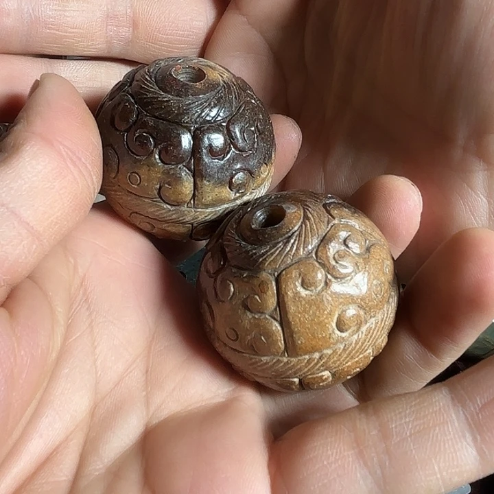 虎***下和田玉未镶嵌把件