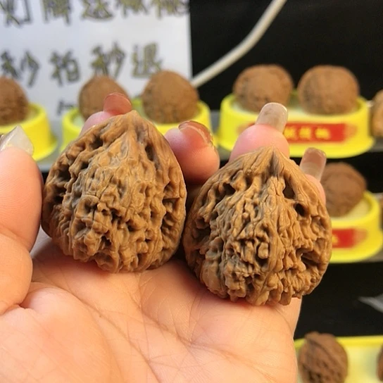 吊坠文玩核桃南疆