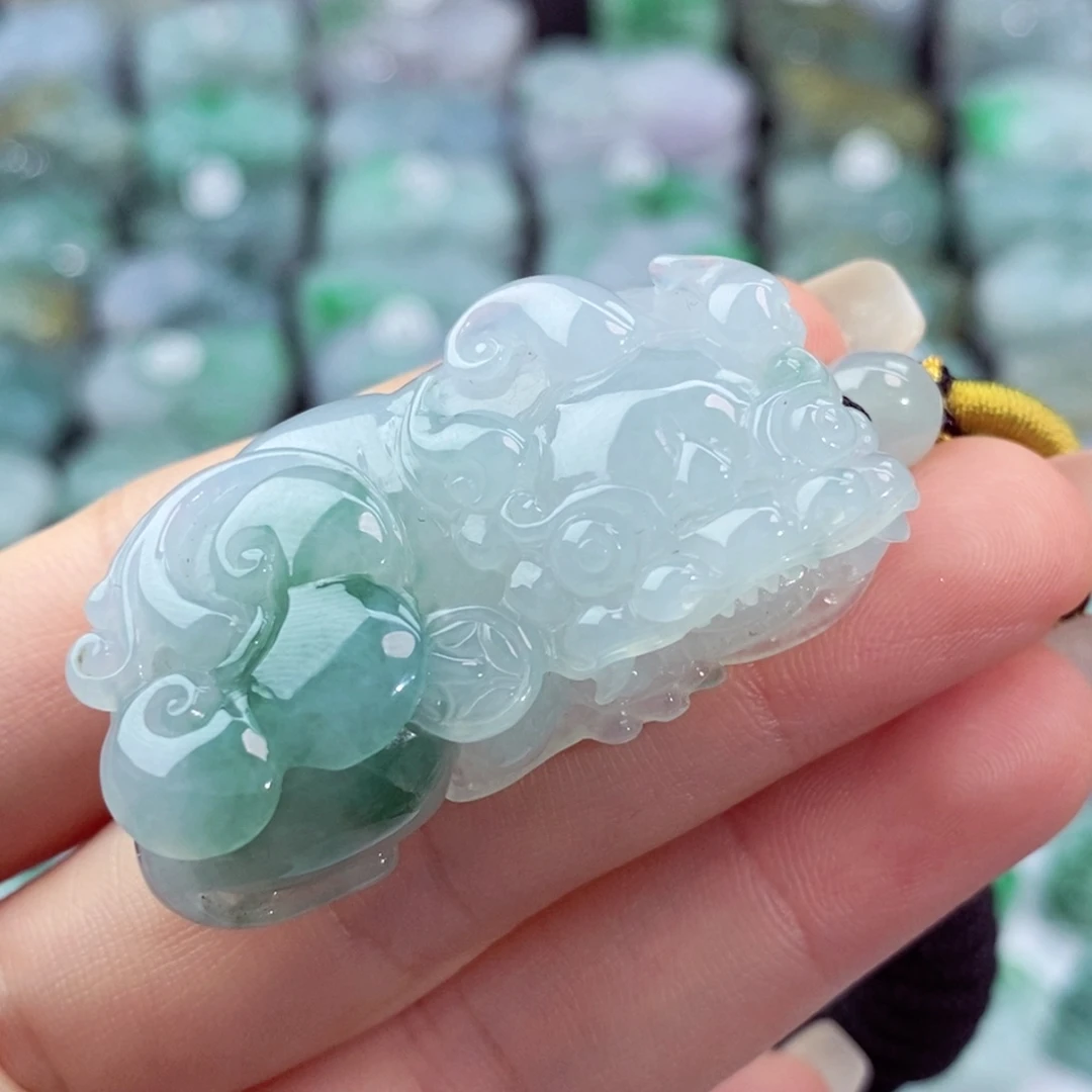 颈饰未镶嵌翡翠天然