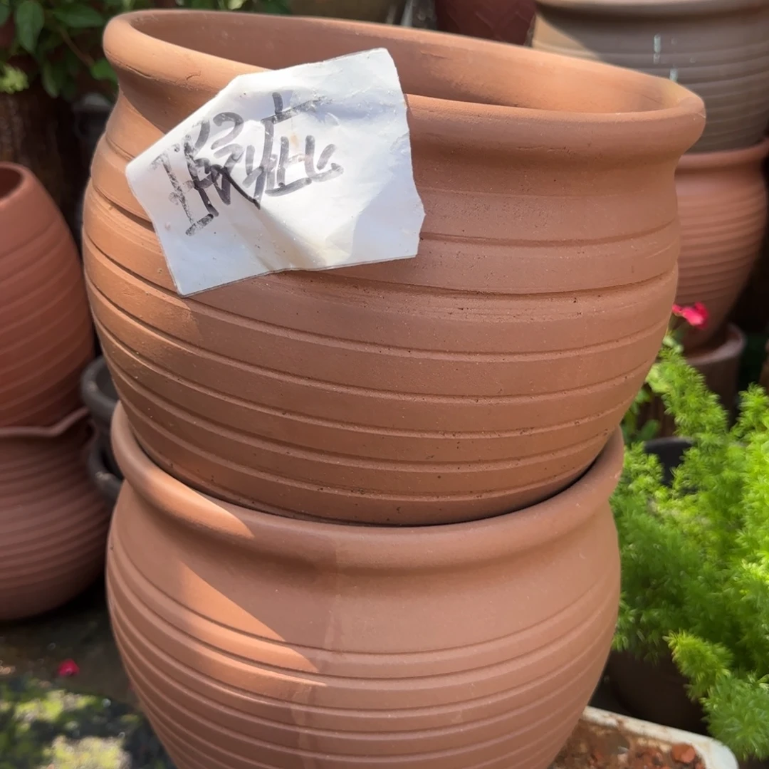 紫砂花盆口29高25瑕疵花泥