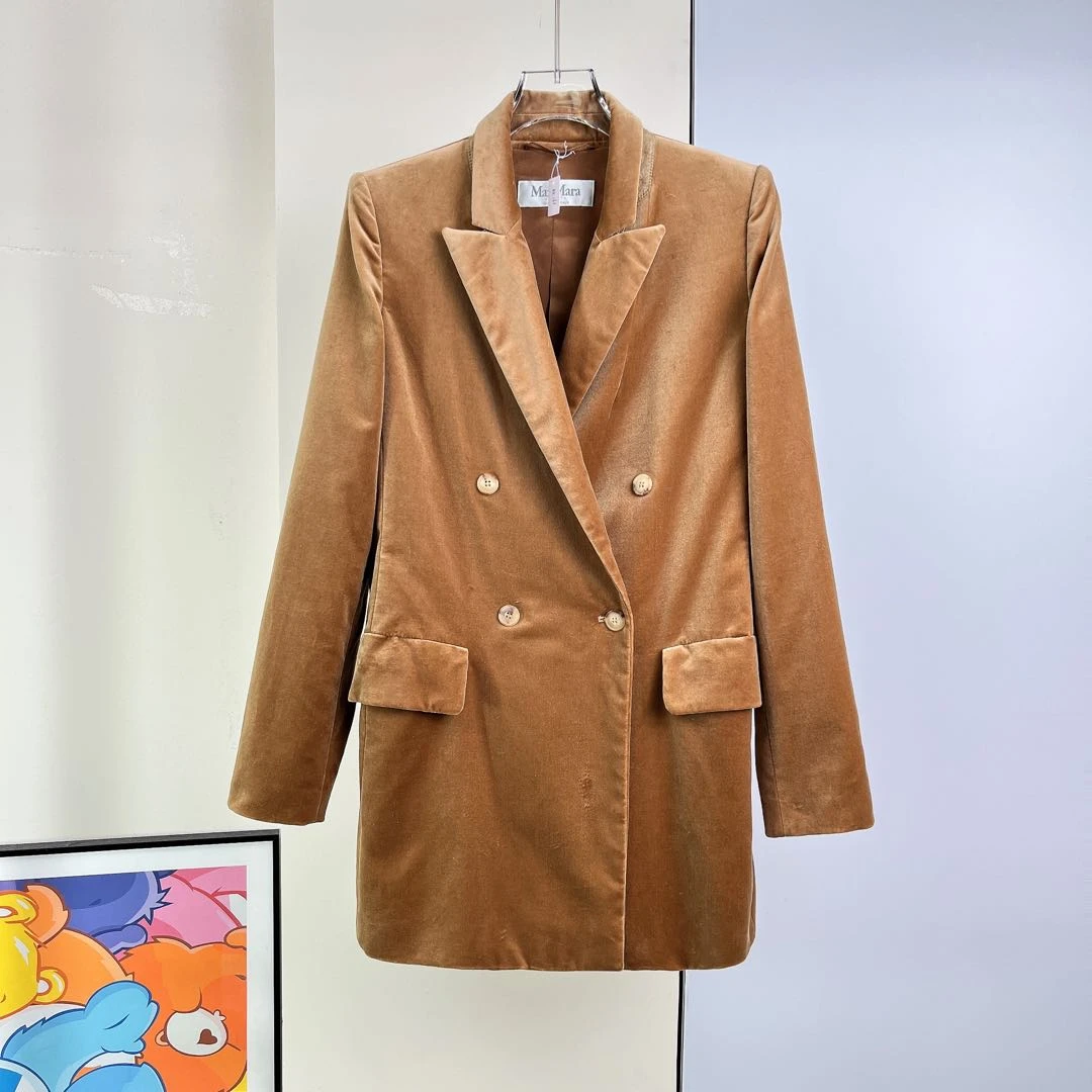 99新 WeekendMaxmara/麦丝玛拉 外套/38码/Bk161