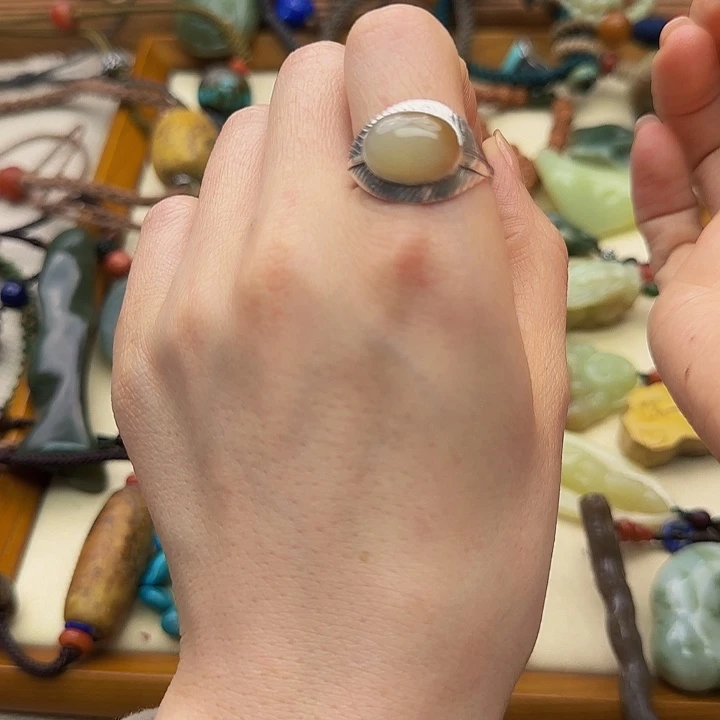 和田玉（糖玉）戒指未镶嵌豆*