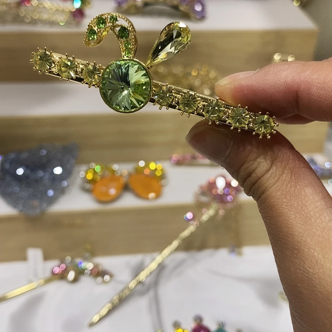 仿水晶合金鸭夹六