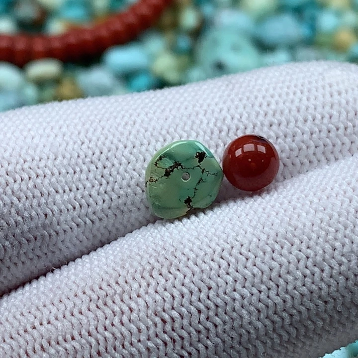 南红玛瑙未镶嵌珠宝奇石