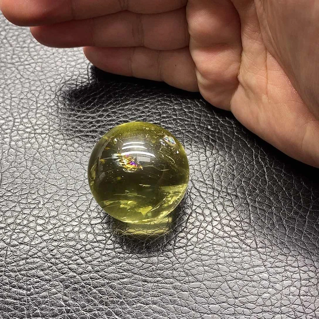 未镶嵌水晶大型摆件（非配饰）