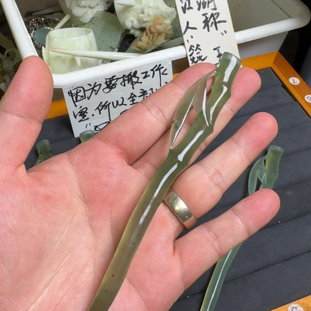 想***了未镶嵌蛇纹石玉发饰