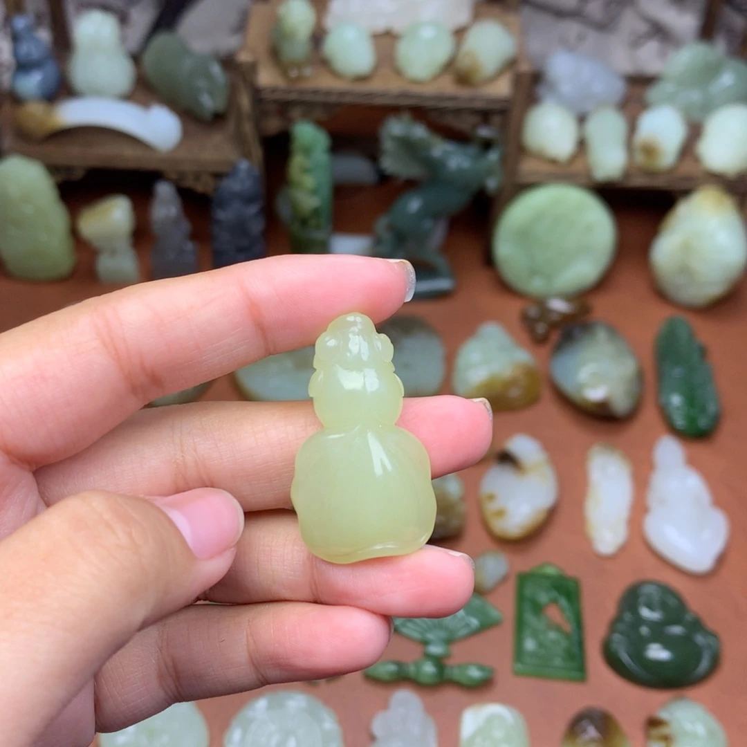 和田玉未镶嵌挂件