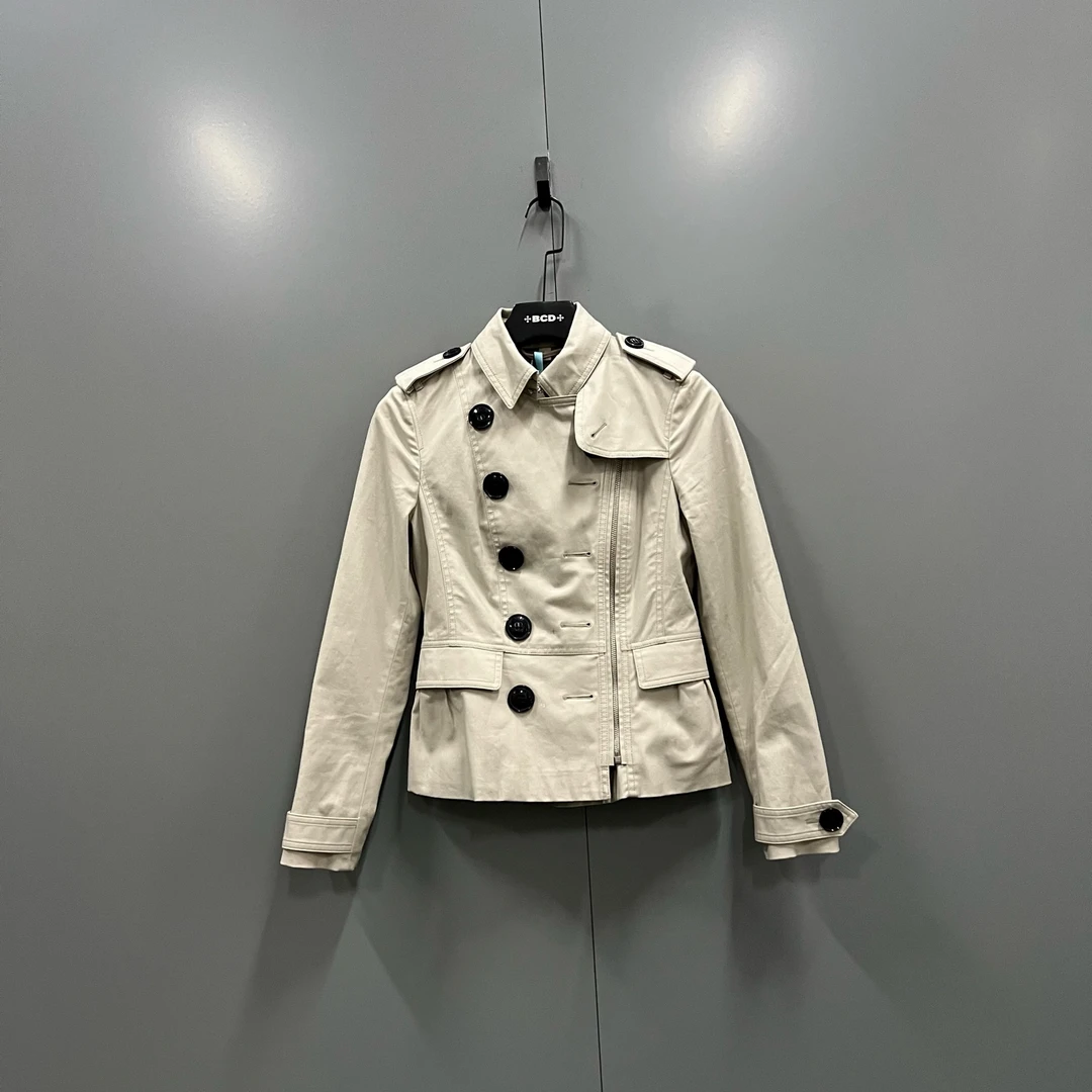 99新 BURBERRY/博柏利 tt3 米色短款外套 36码/98新/206240