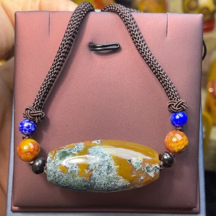 玛瑙/玉髓未镶嵌珠宝奇石尚品天然红油水草550米