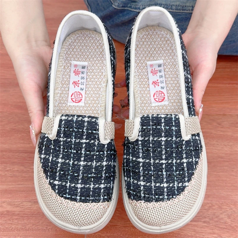 春季新款老北京布鞋轻便舒适小香风单鞋软底防滑透气一脚蹬妈妈鞋