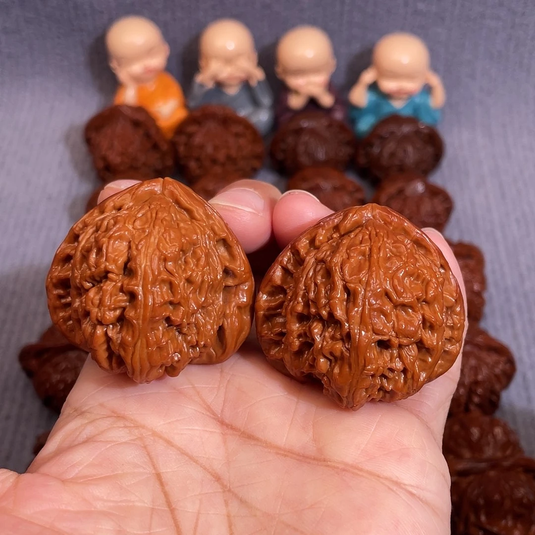 文玩核桃吊坠三角白42