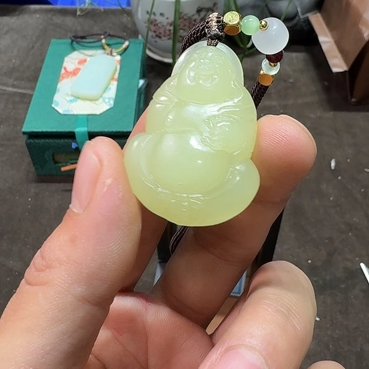 未镶嵌和田玉（糖玉）车挂