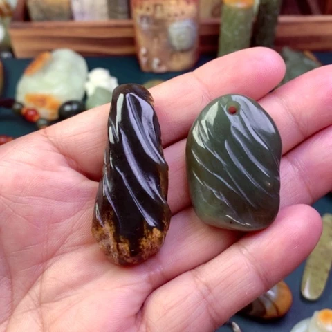 岫岩河磨玉（透闪石质玉）颈饰未镶嵌